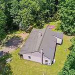 Woodland Cabin Getaway